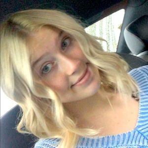 Meet your Posher, Abby